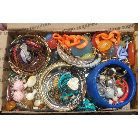 Various Jewelry - 2Lbs Vintage & Modern CRAFT SCRAP Junk Drawer Jewelry Lot Mismatched Earrings